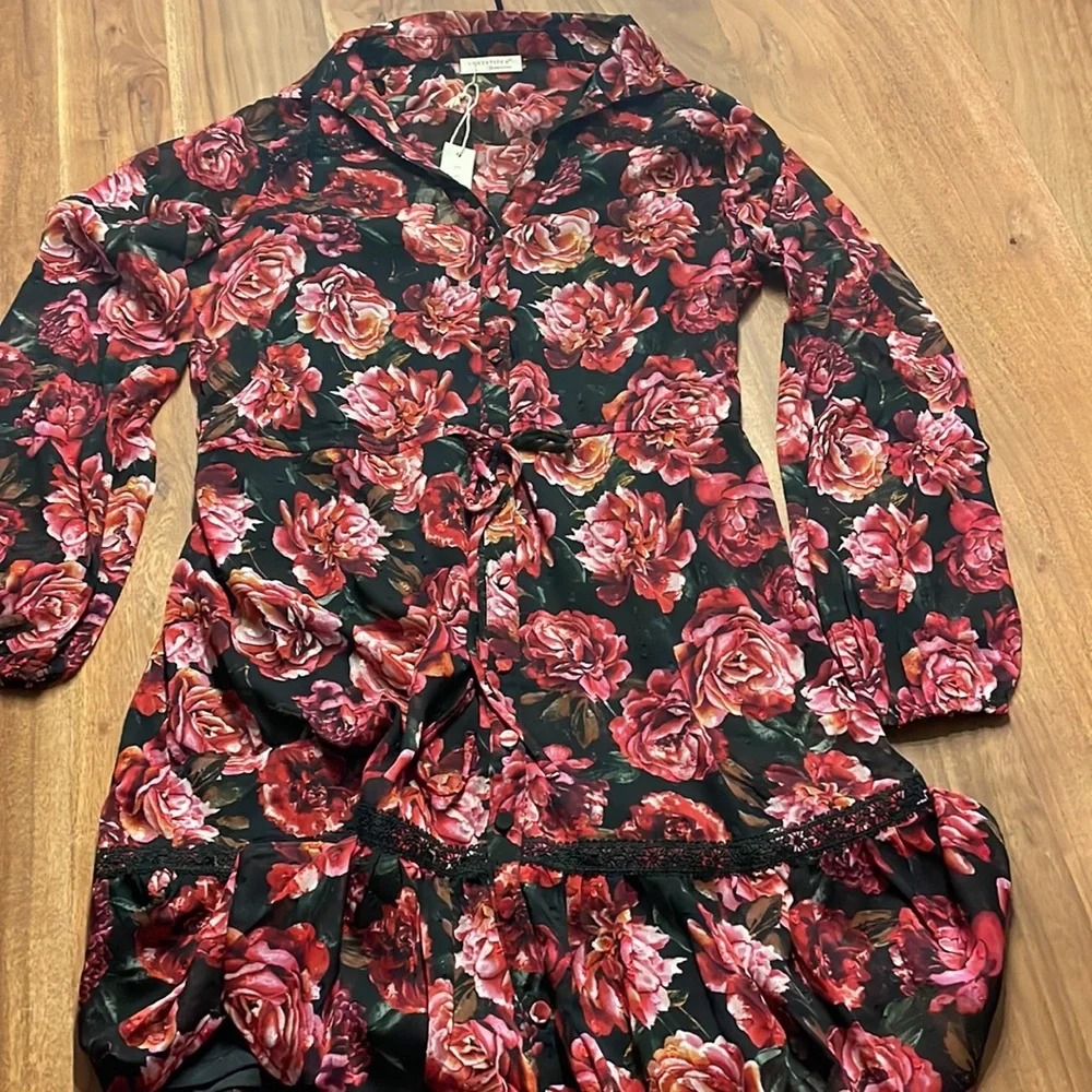 Lovestitch Women's Magenta Floral Floral Lace Trim Mini Dress Size Small NWT - Picture 5 of 10